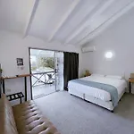 Siesta Motel