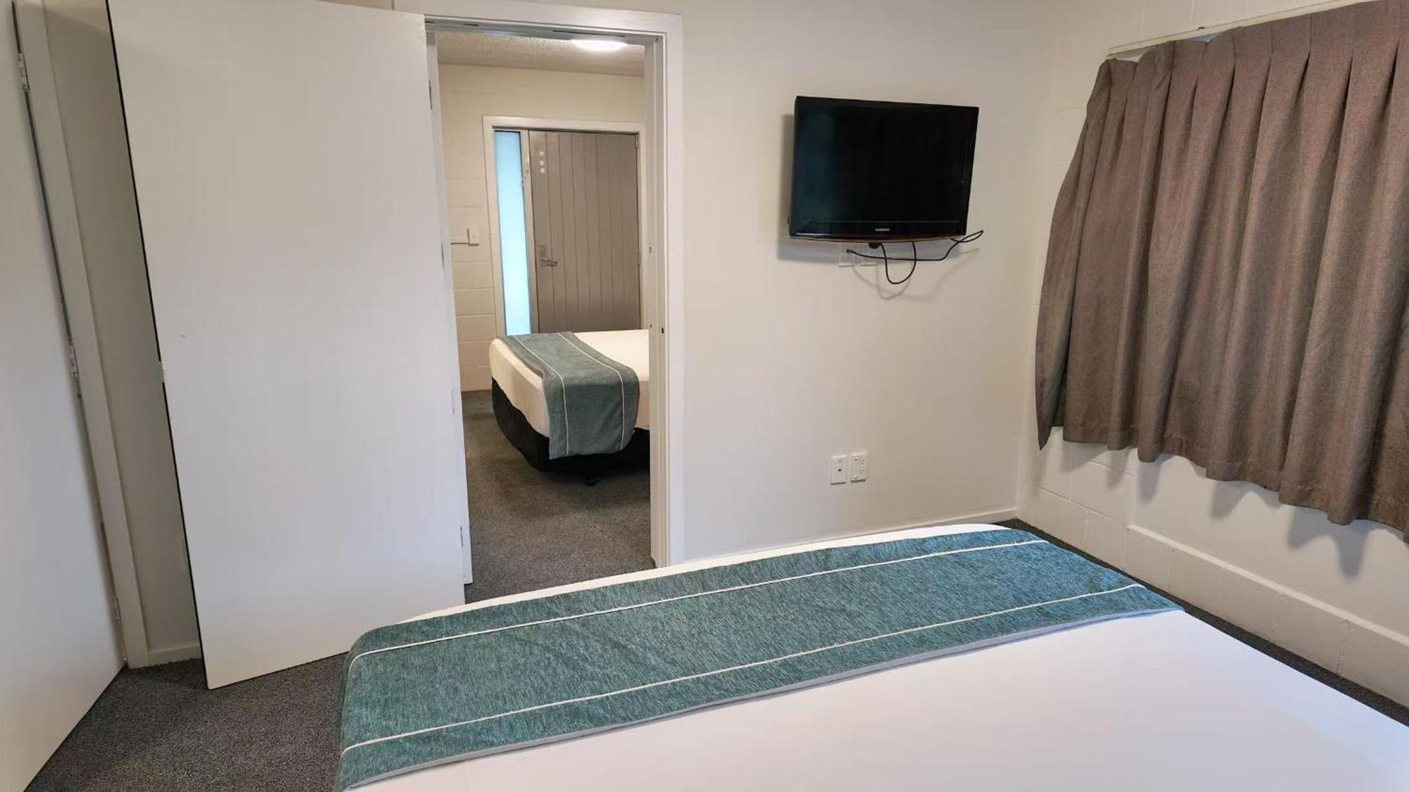 Siesta Motel 3*
